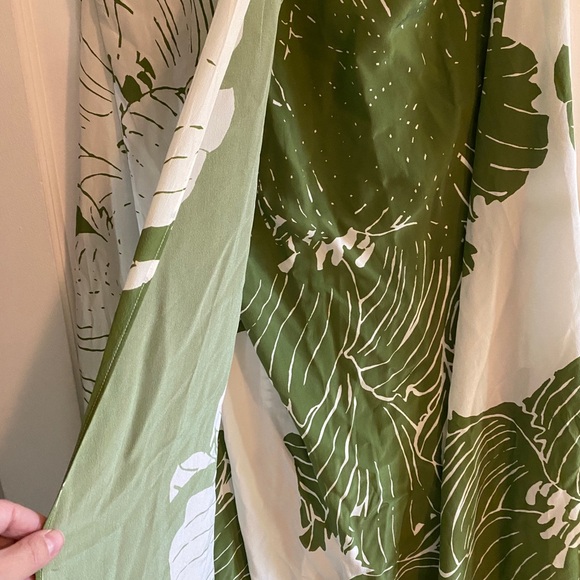 Banana Republic Matte 100% Silk Cross-Front Maxi Dress Green Floral Size XL $350 - Picture 9 of 12